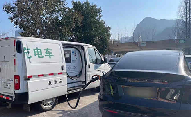 苏尼特右旗汽车搭电